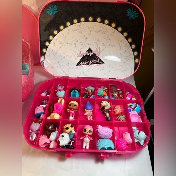 LOL travel case with dolls and their original extras - many rare dolls Free Ship - Picture 1 of 6